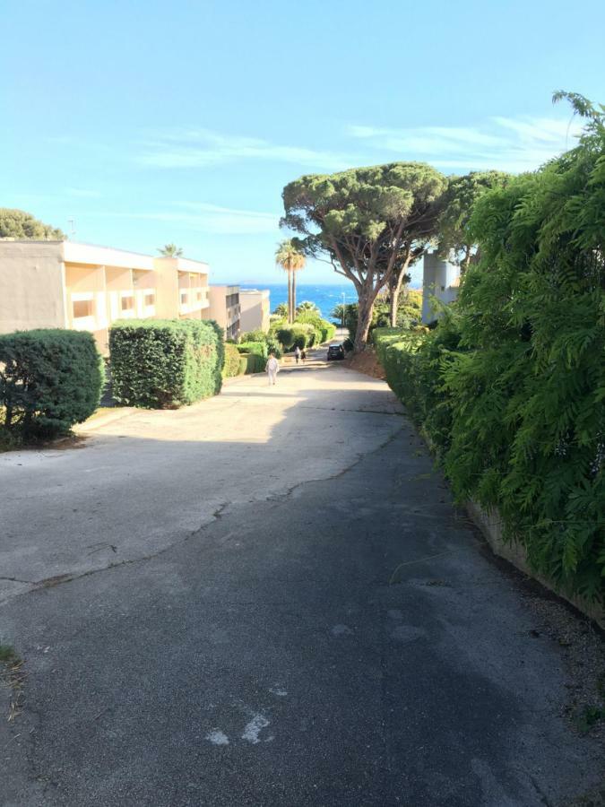 Les Hameaux De Provence - Piscine Et Place De Parking Privee - Acces Plage Et Sentier Du Littoral 방돌 외부 사진